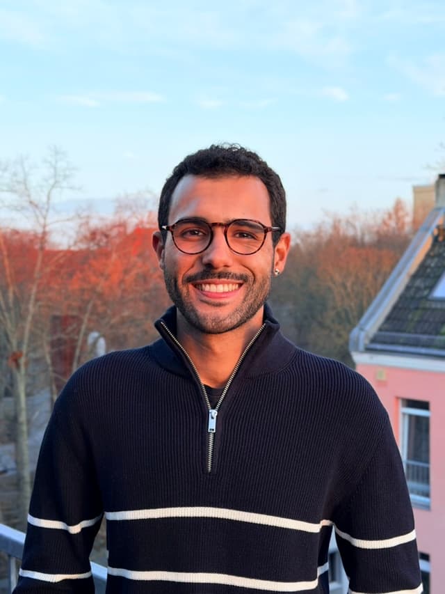 Yan Cruz